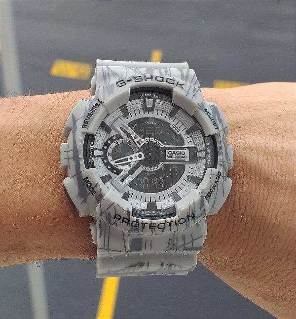 g shock preto fundo camuflado