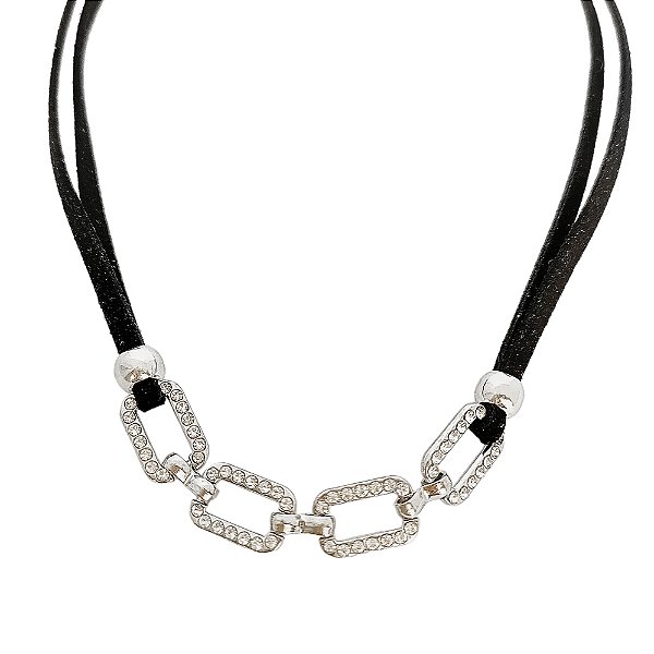 Choker em couro com elos em banho de ródio branco cravejado de zircônias cristais