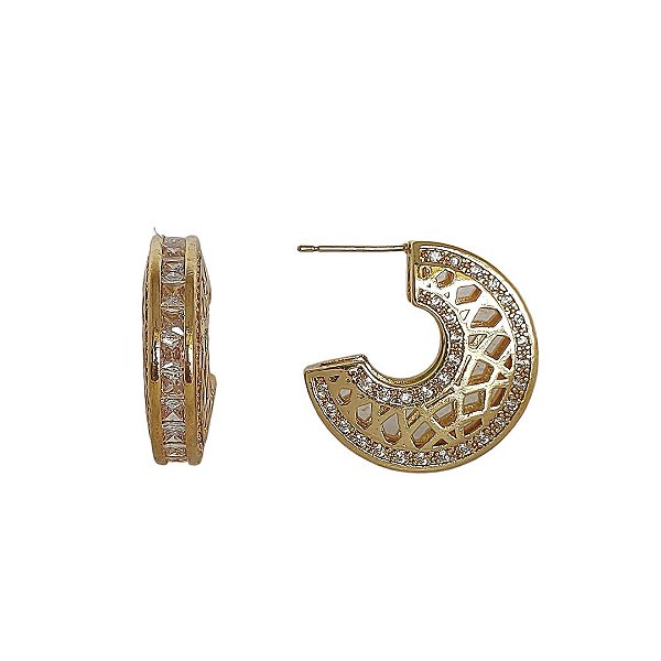 Brinco em banho de ouro 18k meia lua cravejado de zircônias cristais com detalhes vazados