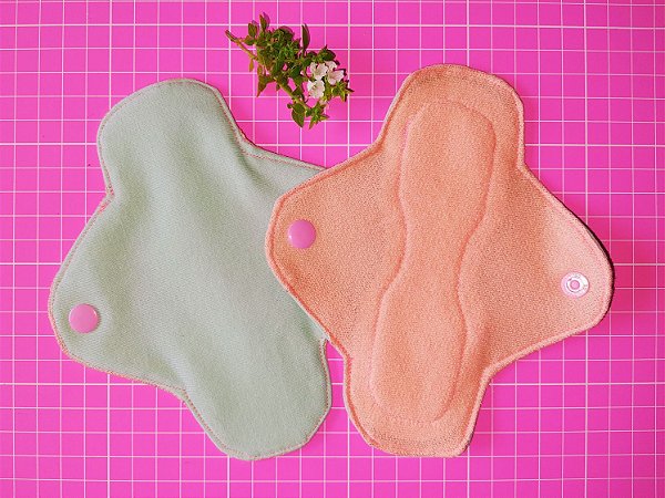 Ciclo Mini Absorvente Reutilizável de Tecido Ecológico 100% Algodão Orgânico com Tingimento Sustentável.
