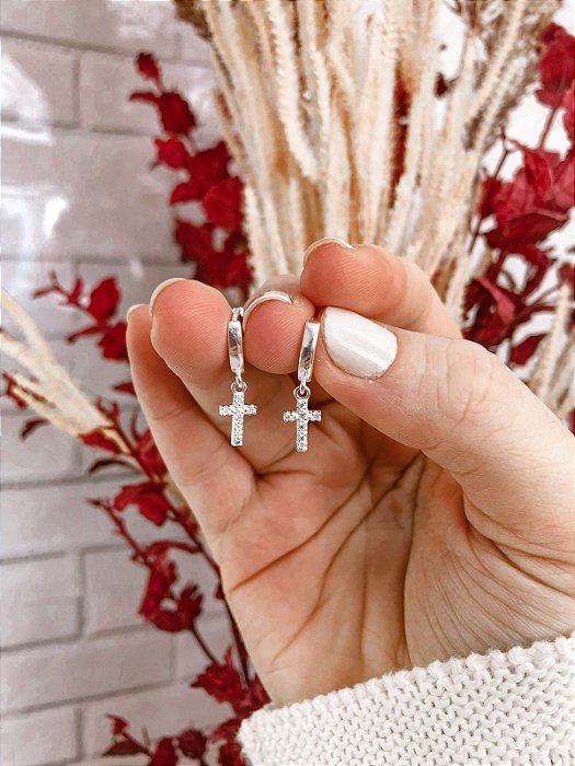 Brinco Argola de Cruz Cravejada 6mm