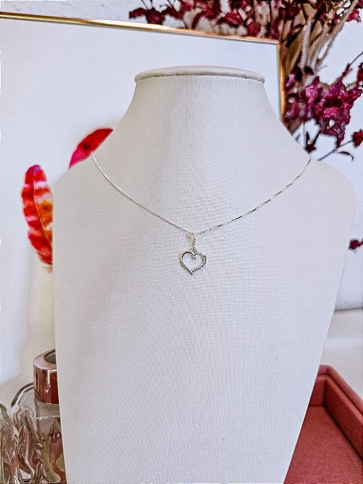 Colar Coração Semicravejado 45cm