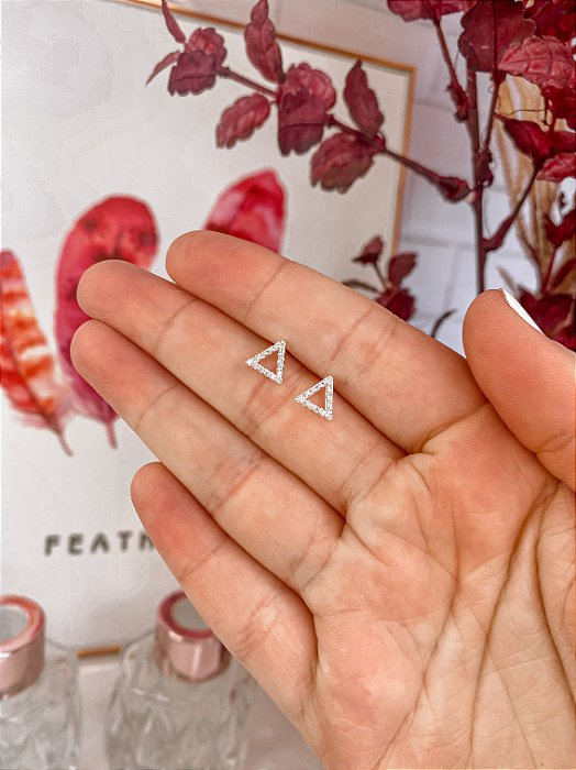 Brinco Triângulo Cravejado