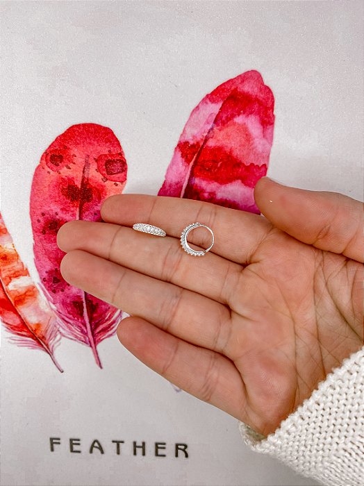 Piercing Hélix Argola Cravejada Zircônia