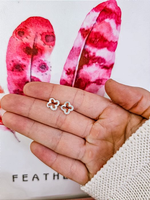 Brinco Trevo Cravejado