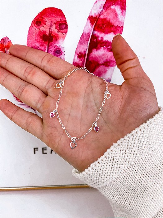 Pulseira Corações Vazados com pingente rosa