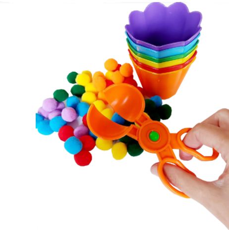 Kit tesoura, pompons e potes coloridos