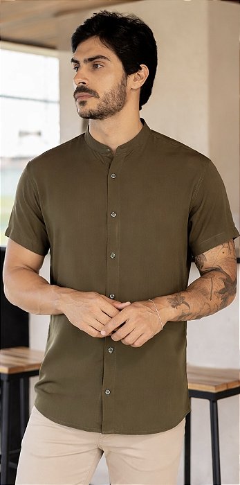 Camisa Verde Militar Gola Padre - Manga Curta