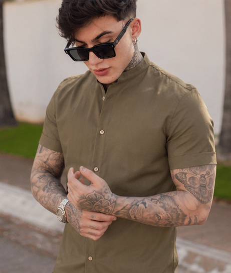 Camisa Verde Oliva Gola Padre - Manga Curta