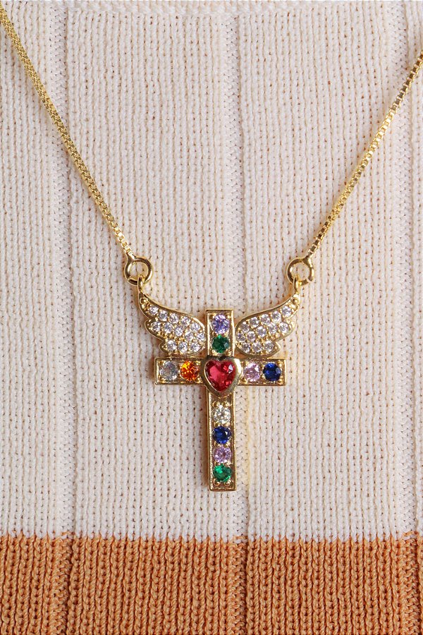 Gargantilha de crucifixo com coração central e asa do Espírito santo em zircônias coloridas
