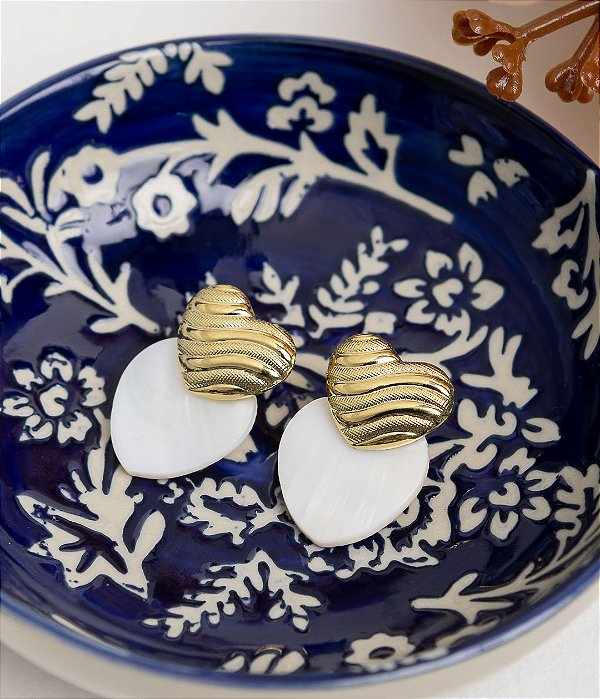 Brinco Coração Madrepérola