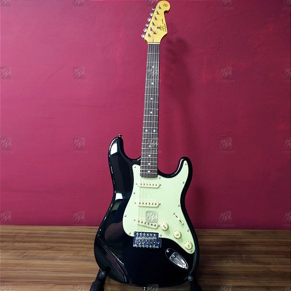 Guitarra Strato Vintage SST62 BK - SX 2066
