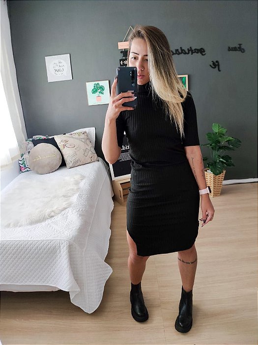 Vestido MIDI gola alta