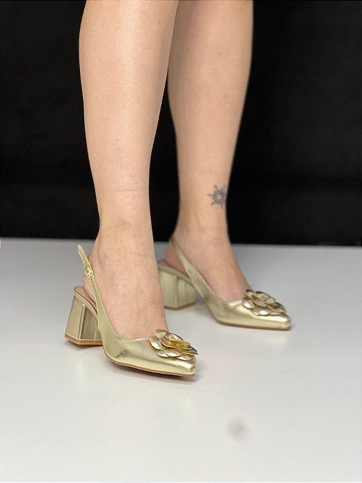 Chanel Flor Dourada