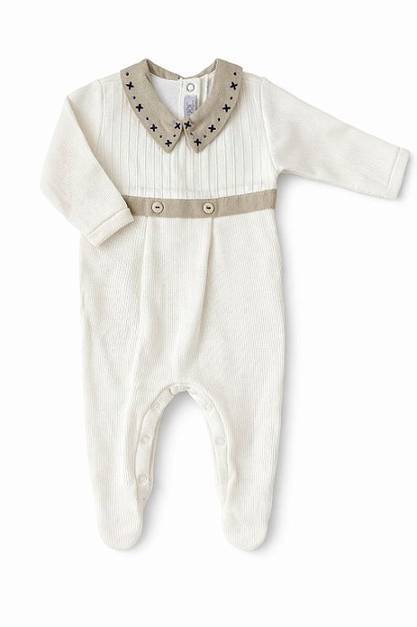 Macacão Tricotil Off White Nervura com Gola Bege e Botões