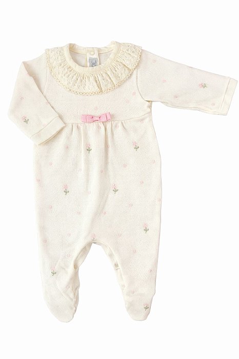 Macacão em Tricotil Off Gola Casinha Bordado Poá e Flor Rosa Nina