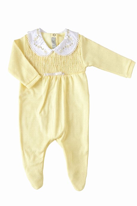 Macacão em Tricotil Amarelo com Gola Bordado Flores