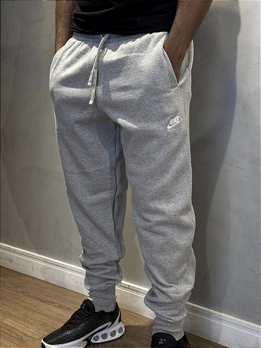 CALÇA NIKE CLUB CINZA MOLETOM