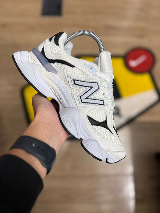 TÊNIS NEW BALANCE 9060 SEA SALT BEGE
