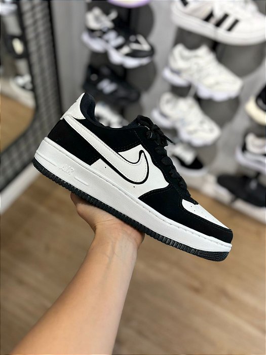 TÊNIS NIKE AIR FORCE PRETO PANDA