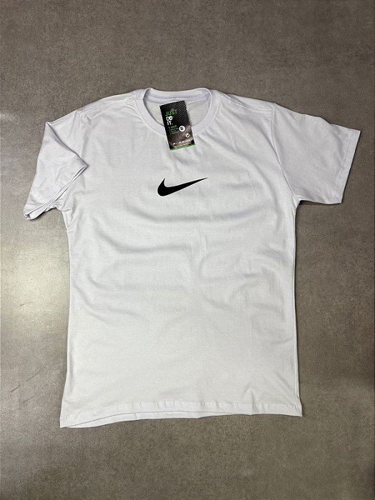 CAMISA NIKE ESCRITA NAS COSTAS BRANCA