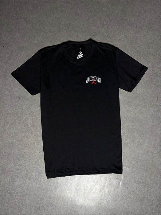 Camisa Jordan Figth Essentials preto