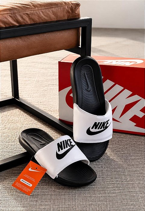 Chinelo Nike Victori One Masculino SLIDE BRANCO