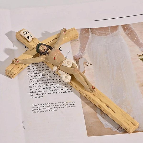 Crucifixo de Parede 12x2cm/4.72x8.66polegada