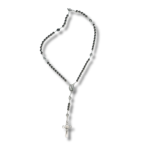 Terço de Miçanga Prata com Medalha de Nossa Sra. Aparecida com Fecho "T" - 40cm