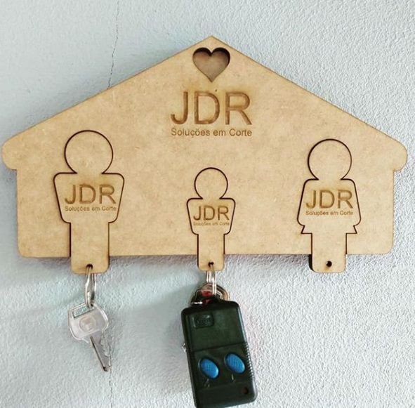 Porta chaves personalizado - Família - JDR Soluções em Corte