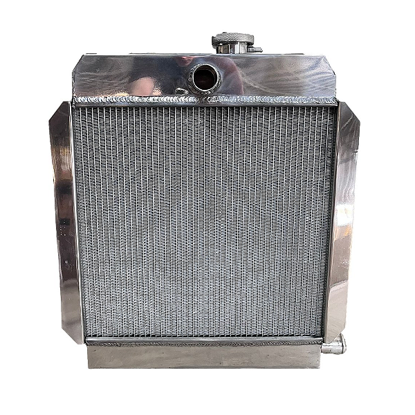 RADIADOR EM ALUMINIO POLIDO JEEP WILLYS 4CC OHC 2.3