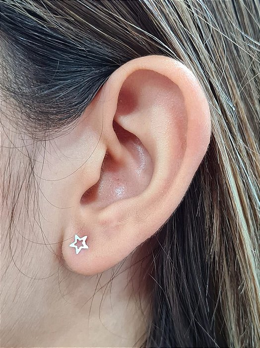 Brincos Estrelinha Lisa Prata 925 - 4mm - BPR169