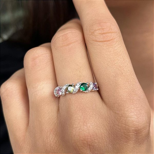 Anel com Pedras Zircônias Prata 925 - APR142