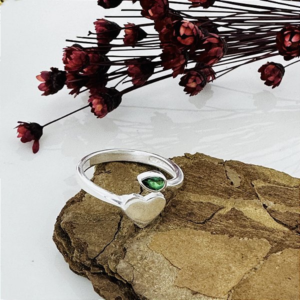 Anel Coração com Pedra Verde Prata 925 - APR151