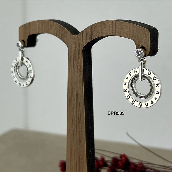 Brincos Pendulo Cravejado com Pedras Zircônias - BPR583
