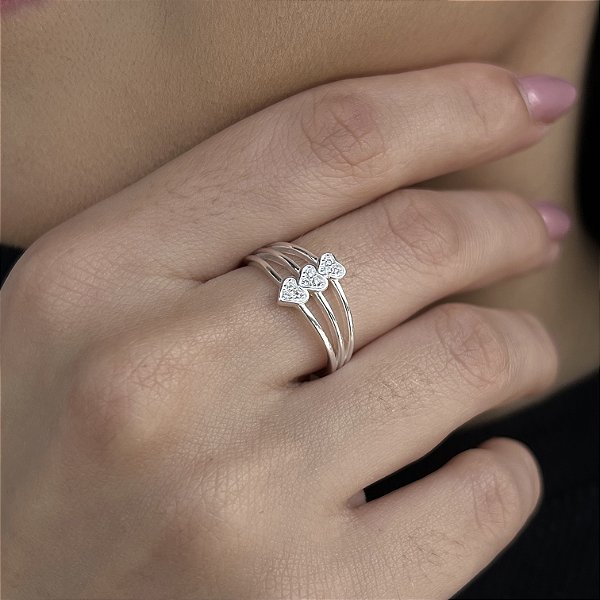Anel com 03 Corações com Zircônias Prata 925 - APR184