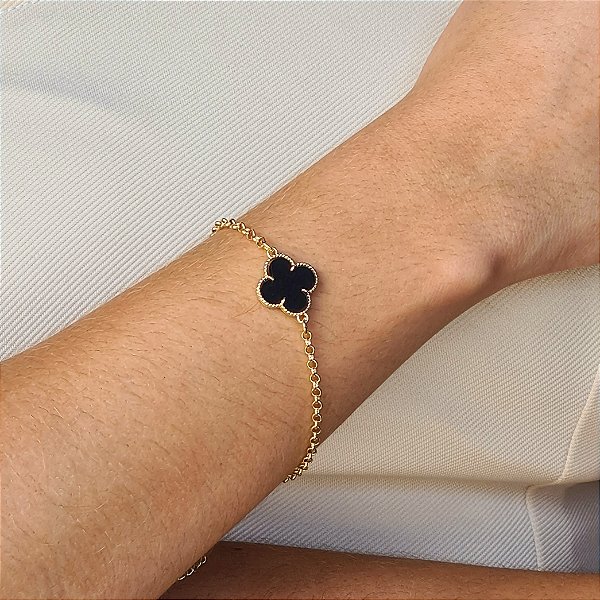 Pulseira com Trevo Preto Resinado Semijoias 18k - MP606