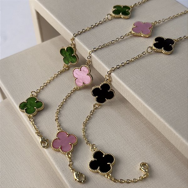 Pulseira com 3 Trevos Resinados Semijoias 18k - MP605