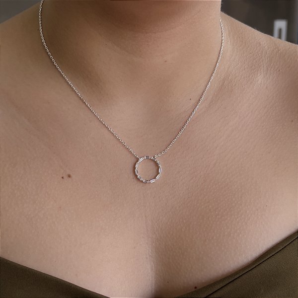 Gargantilha Pingente Redondo com Pedras Navetes  Prata 925 - CPR802