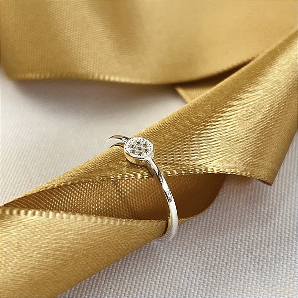 Anel com Detalhes em Zircônias Prata 925 - APR274