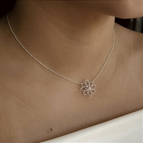 Gargantilha Flor Vazada Prata 925 - CPR855