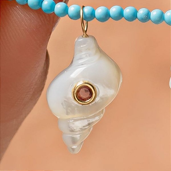 Pingente Nautilus Madrepérola com Turmalina