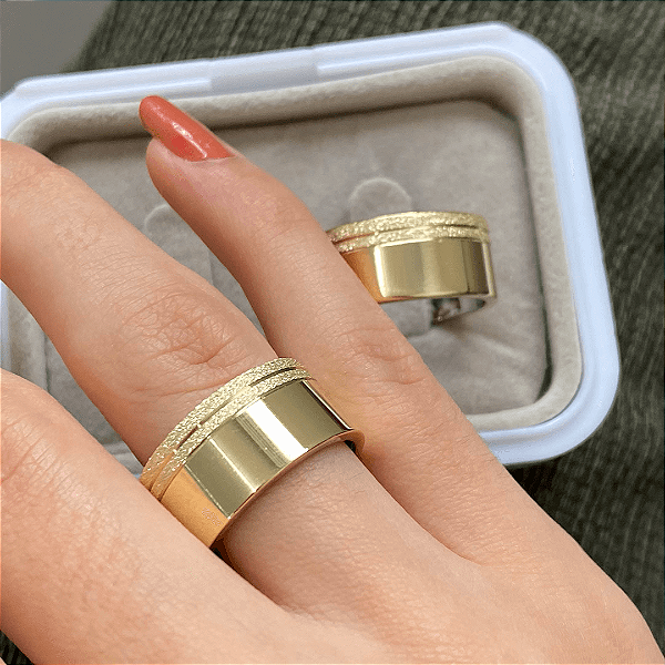 Par de Alianças 2 Frisos 10mm + Diamantado