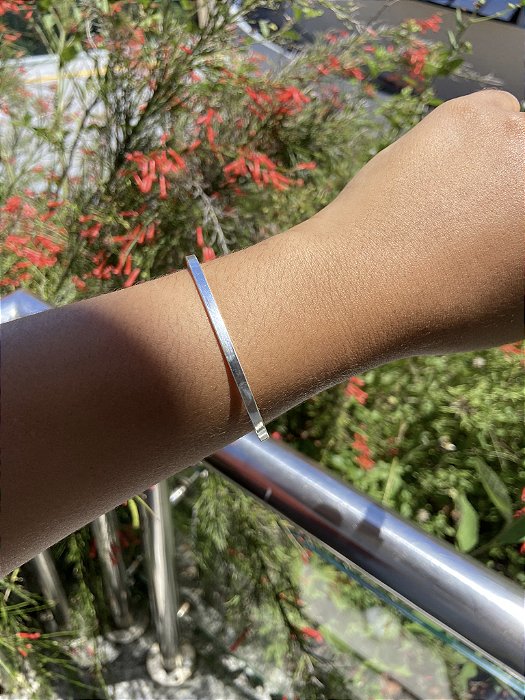 Bracelete rígido
