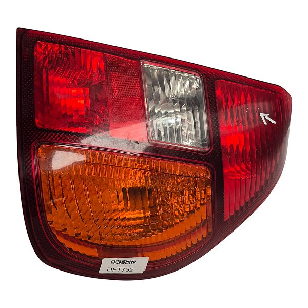 Lanterna Traseira Clio Sedan 2000 A 2004 (Craquelado Na Lente) Direita Cristal Original