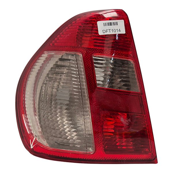 Lanterna Traseira Clio Sedan 2005 A 2010 (Lente Quebrada) Esquerda Cristal Paralela