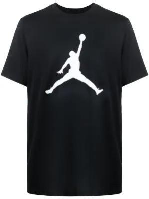 CAMISETA MANGA CURTA MENINO AIR JORDAN PRETA LOGO BRANCA
