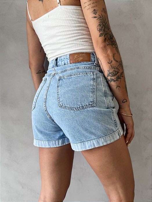 Shorts Mom Jeans Claro  Roupas da Bê - Roupas da Bê