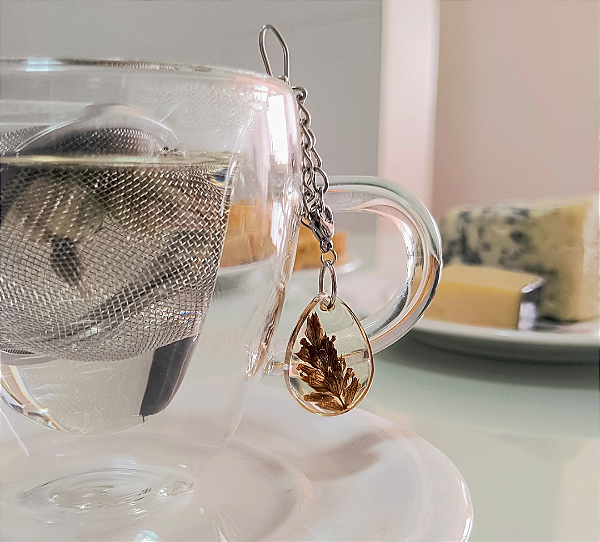 Infusor de chá com pingente botânico - lavanda