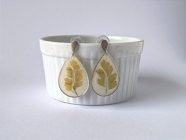 Brincos formato de gota com avenca (tamanho G)